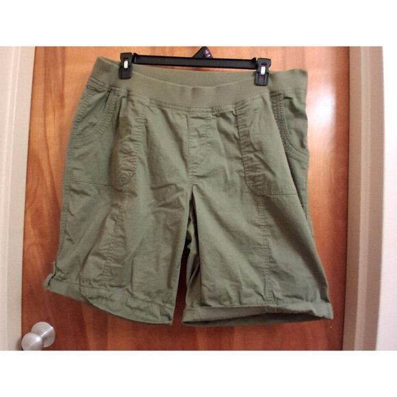 Catherines Cargo Shorts Women 1X Cotton Pull On Black Elastic Waist Pockets cuff - Picture 3 of 7